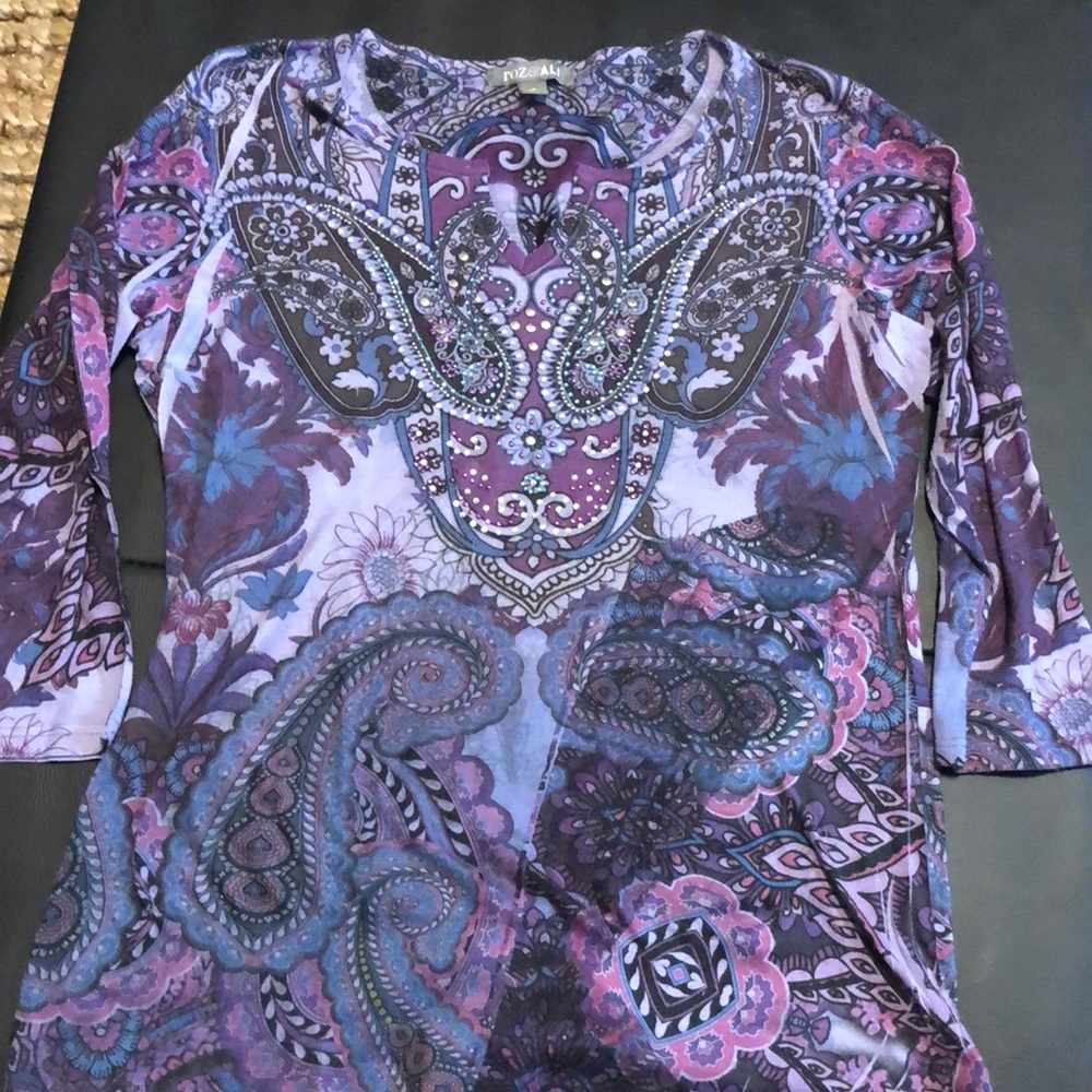 Roses & Ali Women’s small embellished shirt